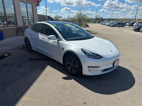 Used 2020 Tesla Model 3 Long Range image 3