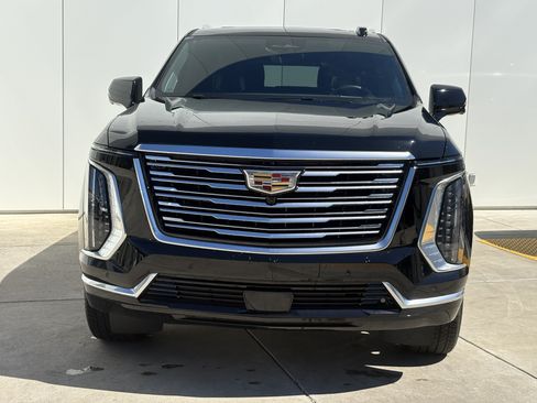 Certified 2025 Cadillac Escalade Premium Luxury Platinum AWD/4WD image 3