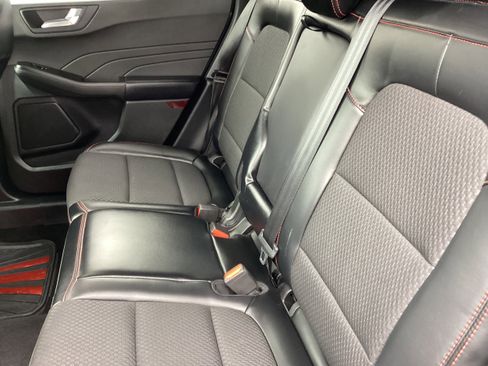 Used 2023 Ford Escape ST-Line FWD image 13