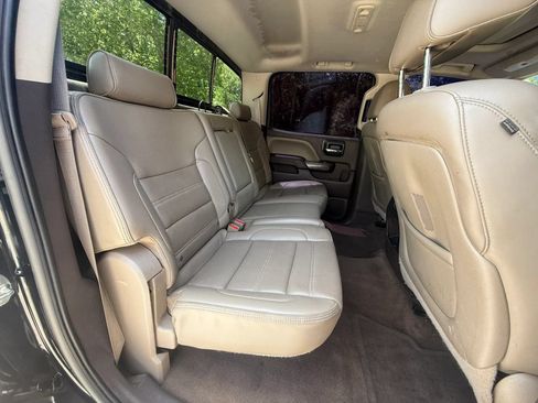 Used 2015 GMC Sierra 1500 Denali w/ Driver Alert Package AWD/4WD image 12