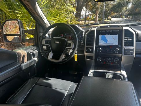 Used 2019 Ford F250 Lariat image 24
