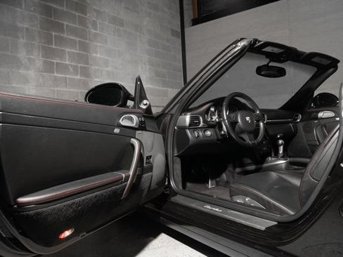 Used 2011 Porsche 911 4 Cabriolet AWD/4WD image 21