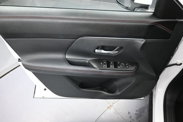 Certified 2025 Nissan Kicks SR AWD/4WD image 23