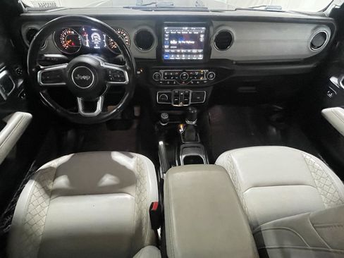 Used 2022 Jeep Gladiator Overland image 11