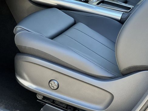 Used 2026 Mercedes-Benz GLA 250 4MATIC image 12