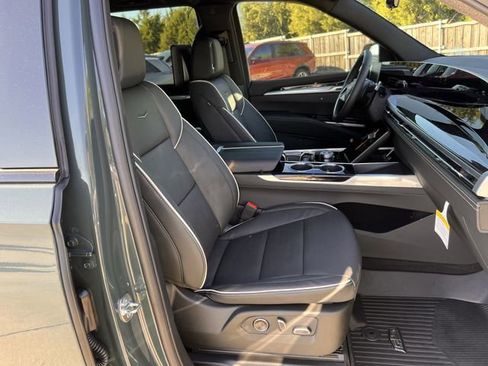 Certified 2026 Cadillac Escalade Sport w/ LPO, ONYX Package image 26