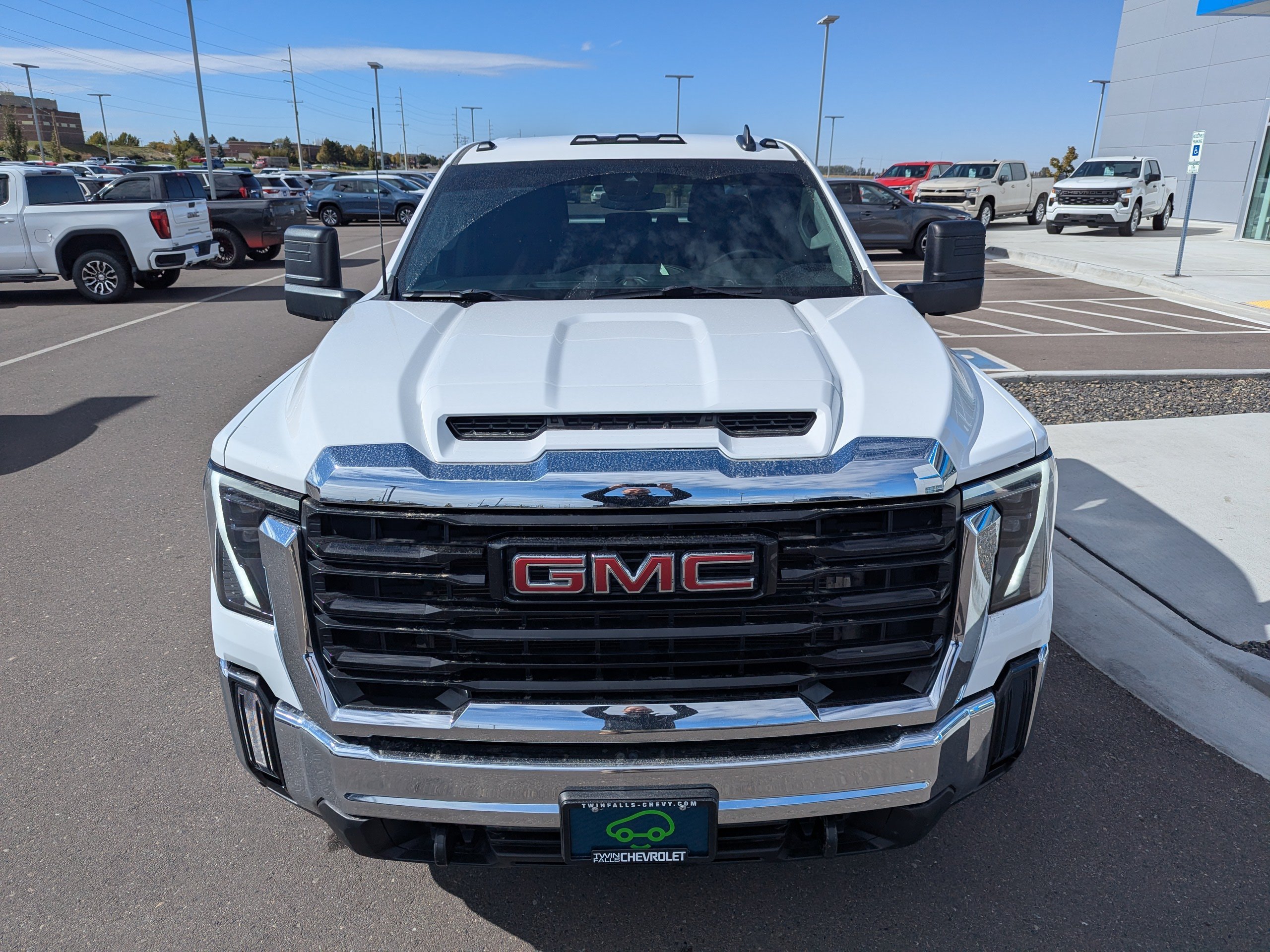 Certified 2024 GMC Sierra 3500 Pro AWD/4WD image 5