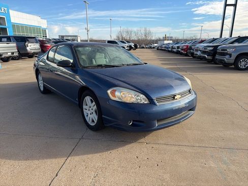 Used 2006 Chevrolet Monte Carlo LT image 3