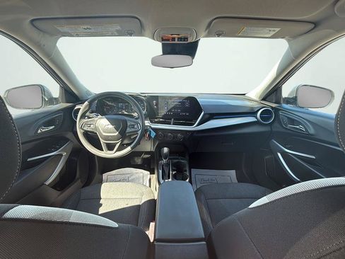 Used 2024 Chevrolet Trax LS w/ LS Convenience Package FWD image 36