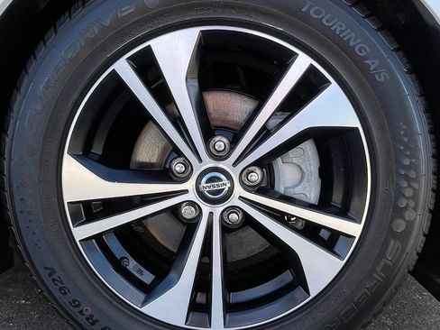 Used 2020 Nissan Sentra SV FWD image 13