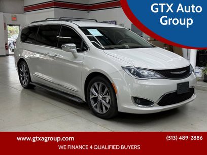 Used 2017 Chrysler Pacifica Limited w/ UConnect Theater Package