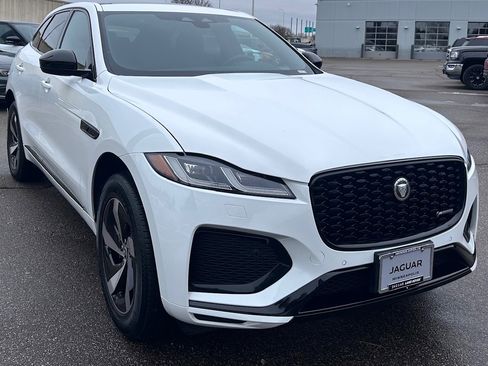 Certified 2025 Jaguar F-PACE R-Dynamic S AWD/4WD image 4