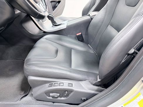 Used 2018 Volvo S60 T5 Inscription FWD image 32