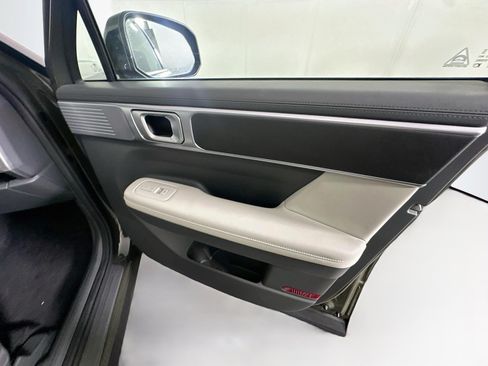Used 2025 Hyundai Santa Fe SEL FWD image 32