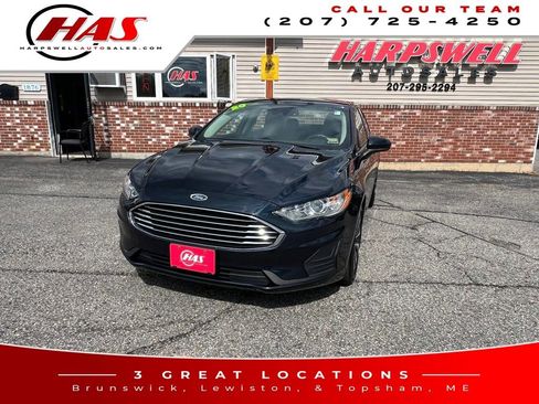 Used 2020 Ford Fusion SE image 1