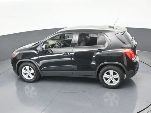 Used 2020 Chevrolet Trax LS image 36