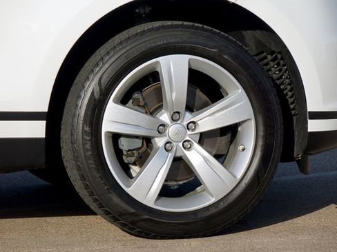 Used 2019 Land Rover Range Rover Velar S image 34