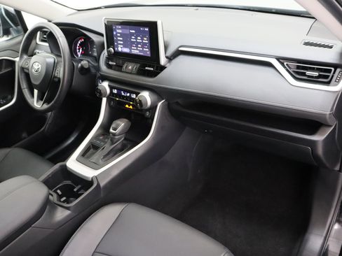 Used 2025 Toyota RAV4 XLE Premium FWD image 37