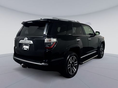 Used 2022 Toyota 4Runner Limited AWD/4WD image 7