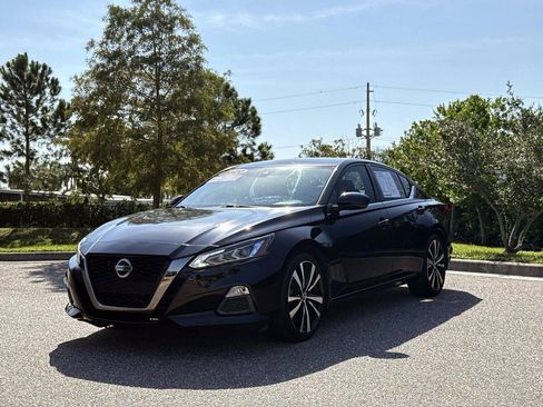 Used 2020 Nissan Altima 2.5 SR FWD image 1