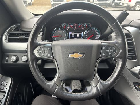 Used 2018 Chevrolet Tahoe LT image 17