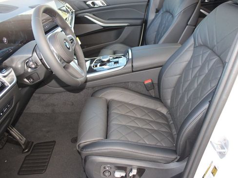 Used 2026 BMW X5 sDrive40i w/ M Sport Package RWD image 5