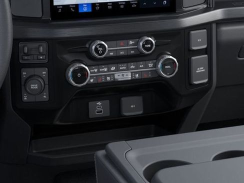 New 2026 Ford F350 Lariat w/ Black Appearance Package image 15