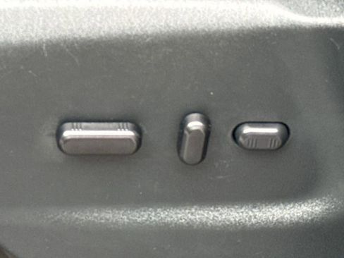 Used 2023 Ford Transit 350 XLT image 32