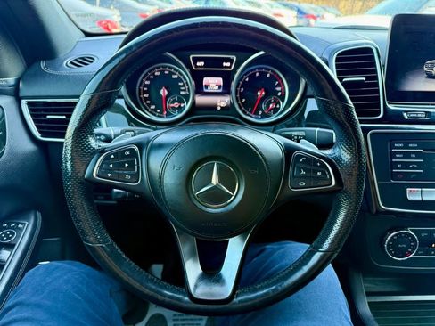 Used 2018 Mercedes-Benz GLS 450 4MATIC image 25