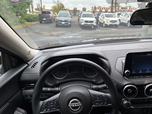 Used 2024 Nissan Sentra SV image 34