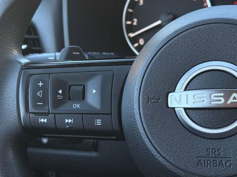 Certified 2023 Nissan Rogue SV image 10