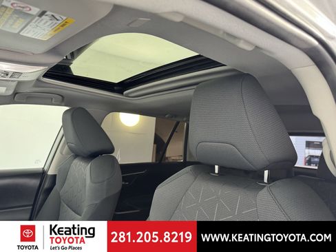 Certified 2025 Toyota RAV4 XLE w/ Convenience Package FWD image 21