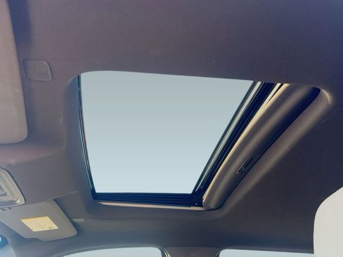 Used 2022 GMC Sierra 1500 SLT image 14