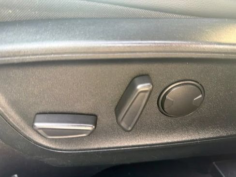 Used 2020 Ford Escape SEL FWD image 28
