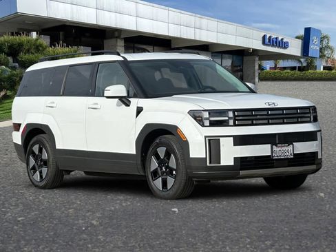 Certified 2025 Hyundai Santa Fe SEL image 9