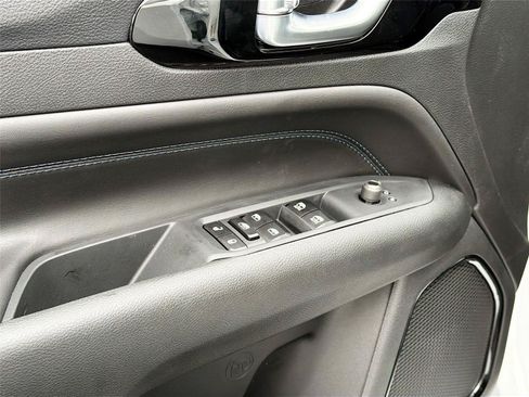 New 2026 Jeep Compass Limited AWD/4WD image 15