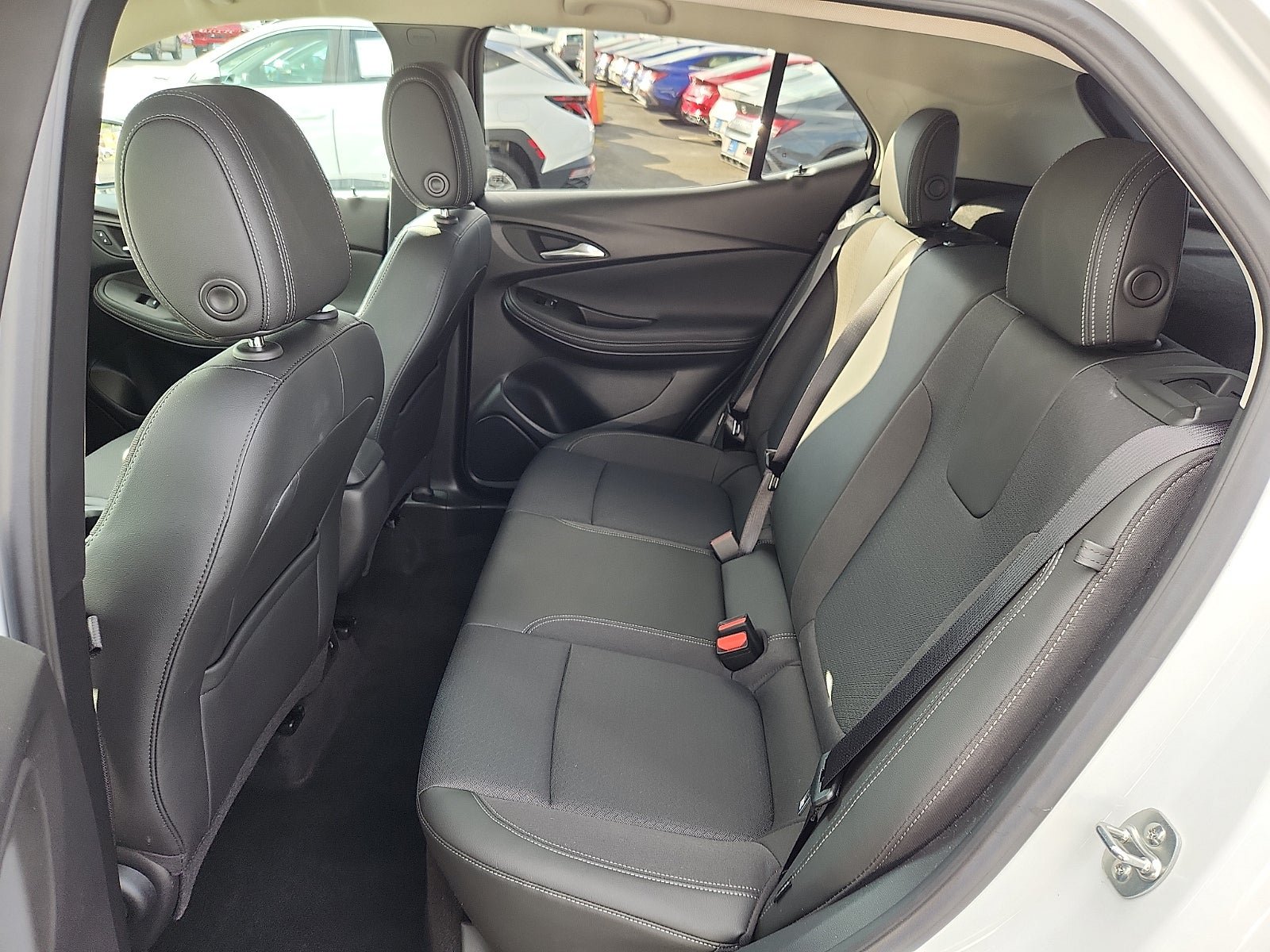 Certified 2024 Buick Encore GX Preferred FWD image 10
