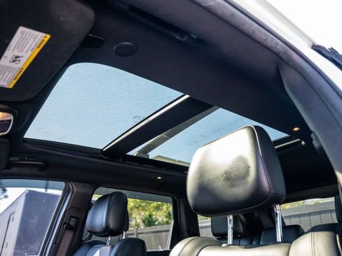 Used 2020 Jeep Grand Cherokee Limited X image 19