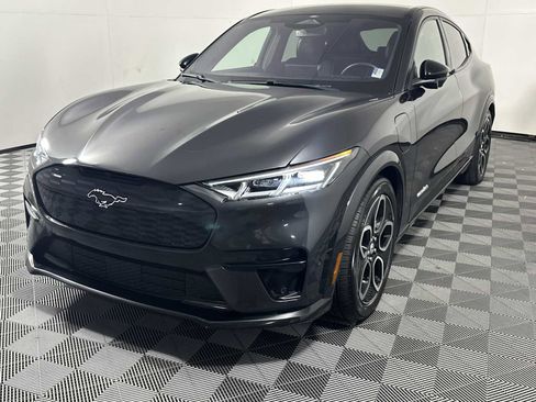 Certified 2022 Ford Mustang Mach-E GT image 3