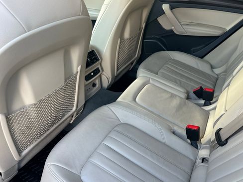 Used 2019 Audi Q5 2.0T Premium Plus w/ Premium Plus Package image 9