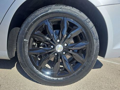 Used 2020 Chevrolet Malibu LT image 32