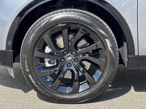 Used 2025 Land Rover Discovery Sport Dynamic SE image 33