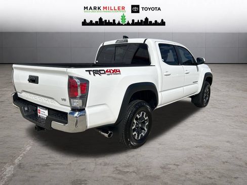 Certified 2022 Toyota Tacoma TRD Off-Road AWD/4WD image 6