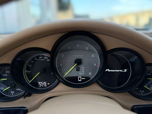 Used 2014 Porsche Panamera S RWD image 31