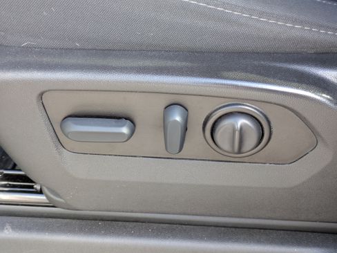 Used 2022 Chevrolet Silverado 1500 RST image 12