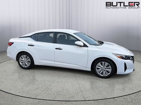 Used 2024 Nissan Sentra S FWD image 9