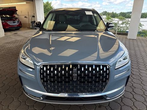 Used 2023 Lincoln Corsair Reserve w/ Equipment Group 201A AWD/4WD image 2