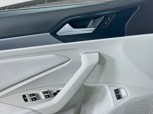 Used 2024 Volkswagen Jetta SE image 15