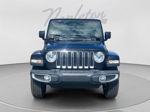 Used 2021 Jeep Wrangler Unlimited Sahara AWD/4WD image 9