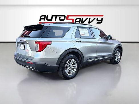 Used 2021 Ford Explorer XLT w/ Equipment Group 202A RWD image 7